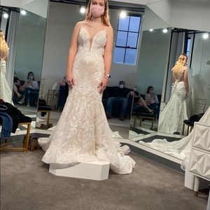 Wedding dress, never been worn except to try on, Martina Liana size 10.